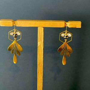 Brass bee earrings